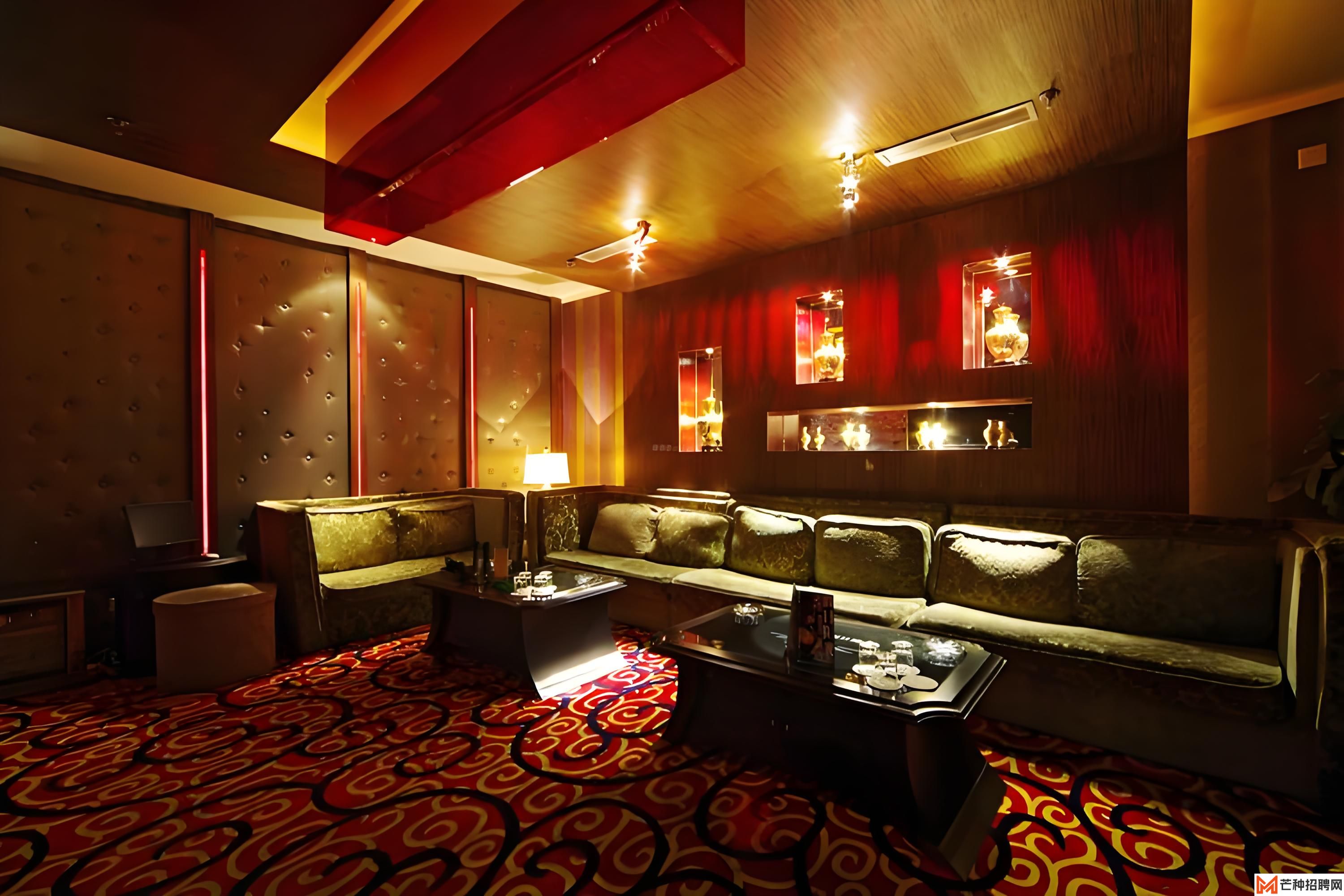 根据DJ台前的信仰：一位Techno DJ对音乐纯粹性的坚持与追求