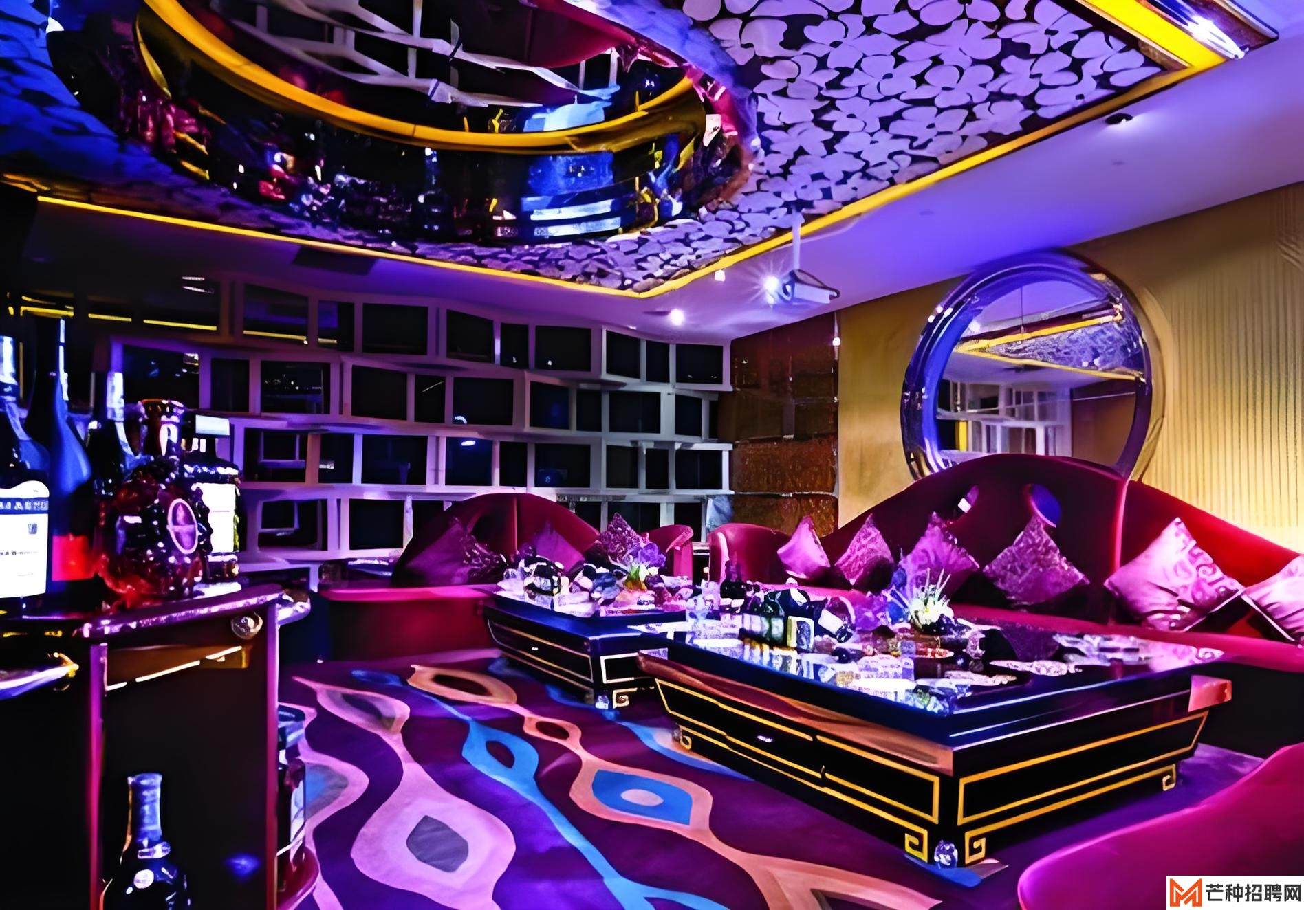 长沙特色清吧诚聘女性驻唱艺人：舞台就是你的秀场！